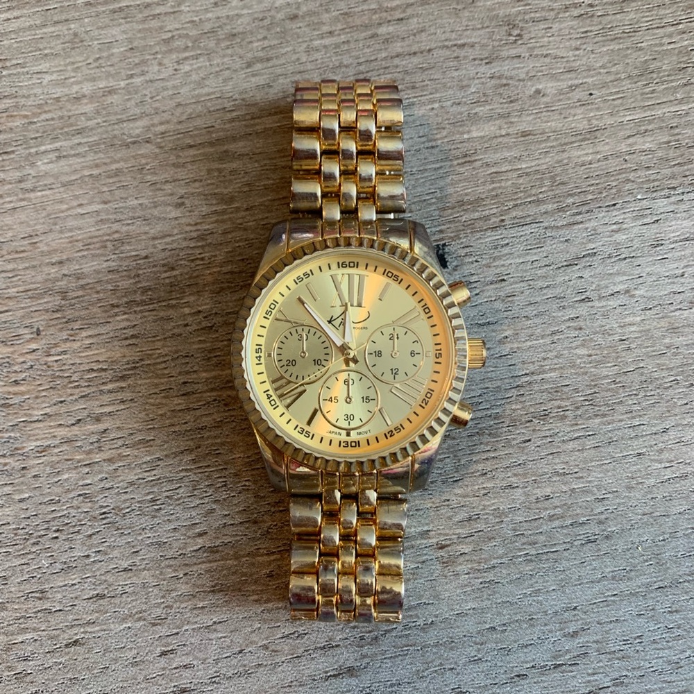 BOGO ✨Gorgeous Gold Watch✨